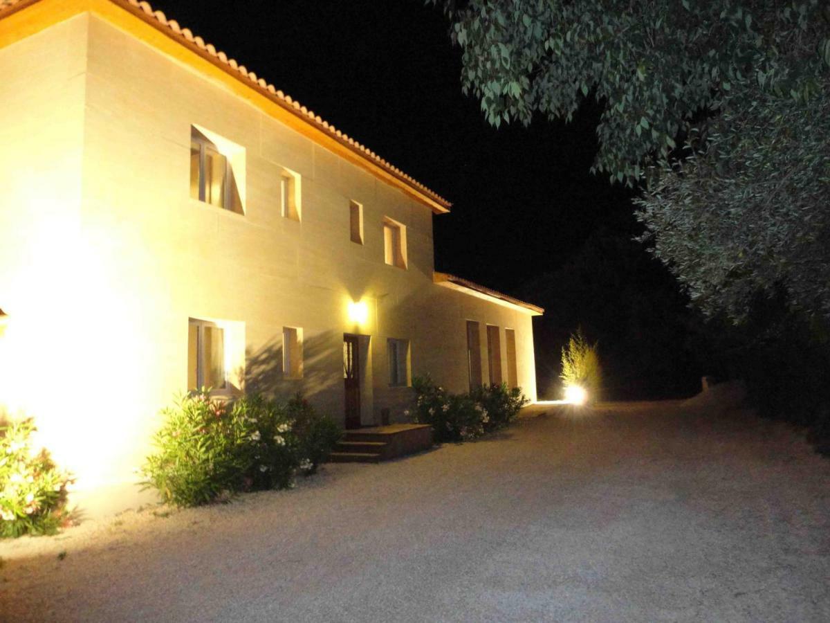 Villa La Charmeuse Fleurie Collias Εξωτερικό φωτογραφία